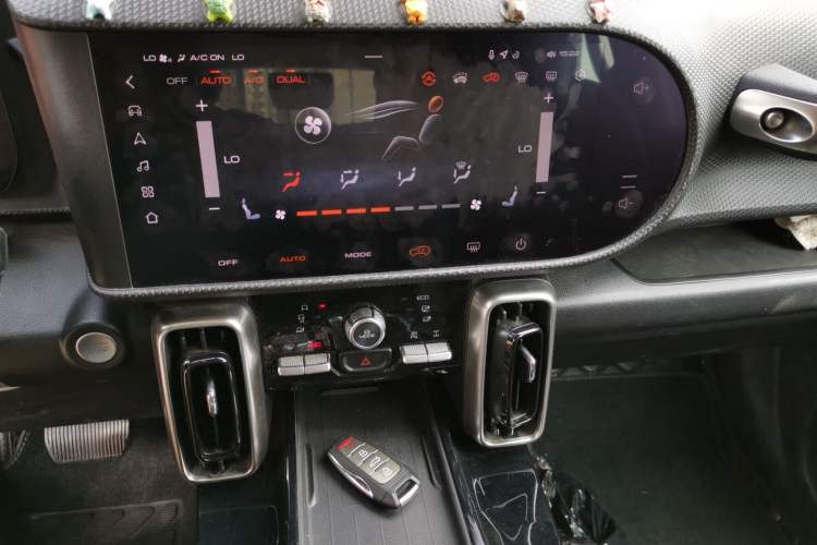Used Haval DARGO 2022 2.0T DCT All-Wheel-Drive Xiaotianque Version Audio And AC Panel
