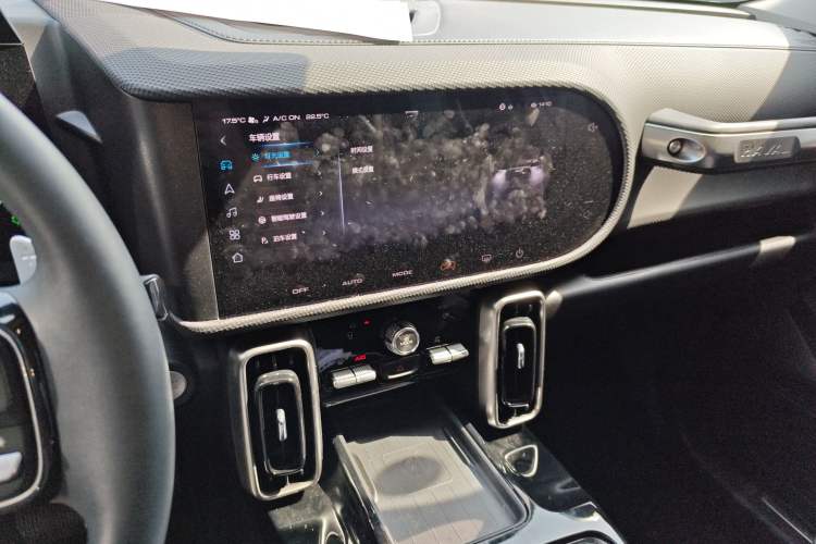 Used Haval DARGO 2022 1.5T DCT Two-Wheel Drive Mastiff Pursuit Edition Audio And AC Panel