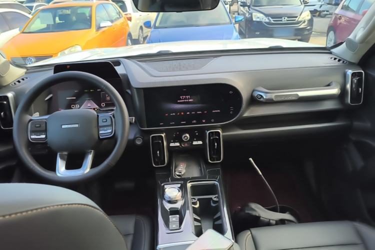 Used Haval DARGO 2022 1.5T DCT Two-Wheel Drive Border Collie Edition Center Console
