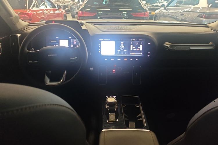 Used Haval DARGO 2022 1.5T DCT Two-Wheel Drive Border Collie Edition Center Console