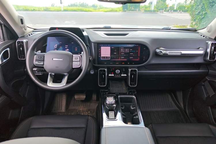 Used Haval DARGO 2022 1.5T DCT Two-Wheel Drive Mastiff Pursuit Edition Center Console