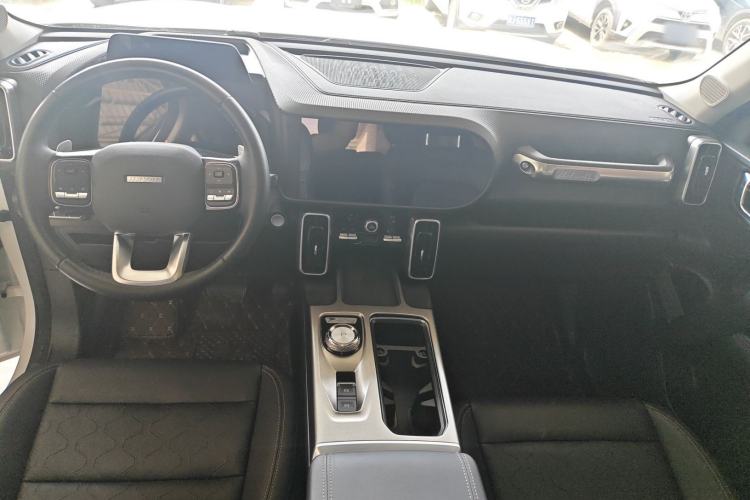 Used Haval DARGO 2022 1.5T DCT Two-Wheel Drive Labrador Edition Center Console