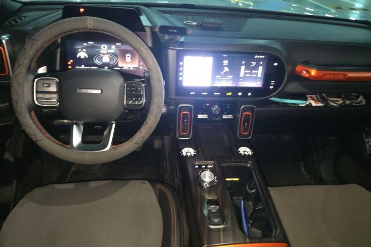 Used Haval DARGO 2022 1.5T DCT Two-Wheel Drive Border Collie Edition Center Console