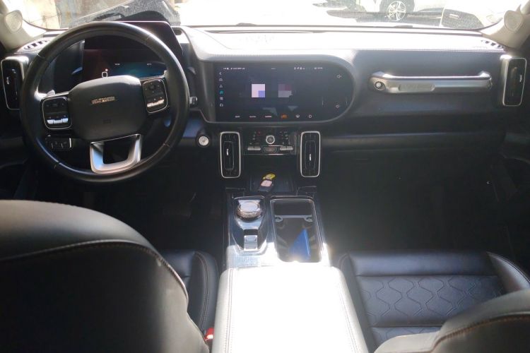 Used Haval DARGO 2022 2.0T DCT 4x4 Chinese Rural Dog Edition Center Console