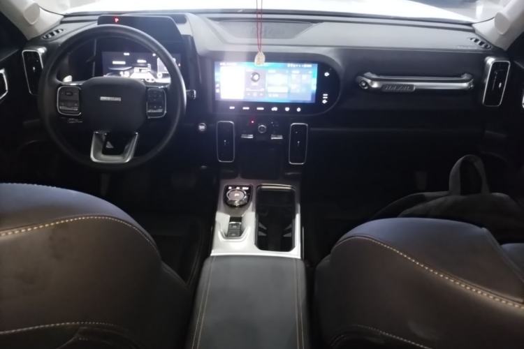Used Haval DARGO 2022 1.5T DCT Two-Wheel Drive Labrador Edition Center Console