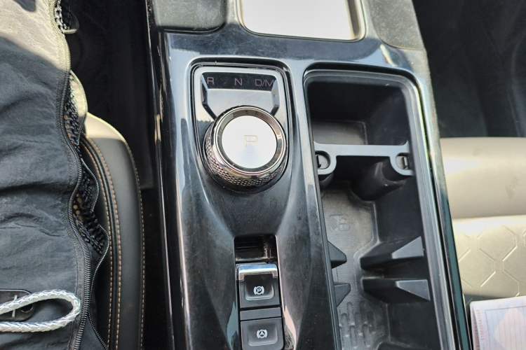 Used Haval DARGO 2022 2.0T DCT 4x4 Chinese Rural Dog Edition Gear Lever