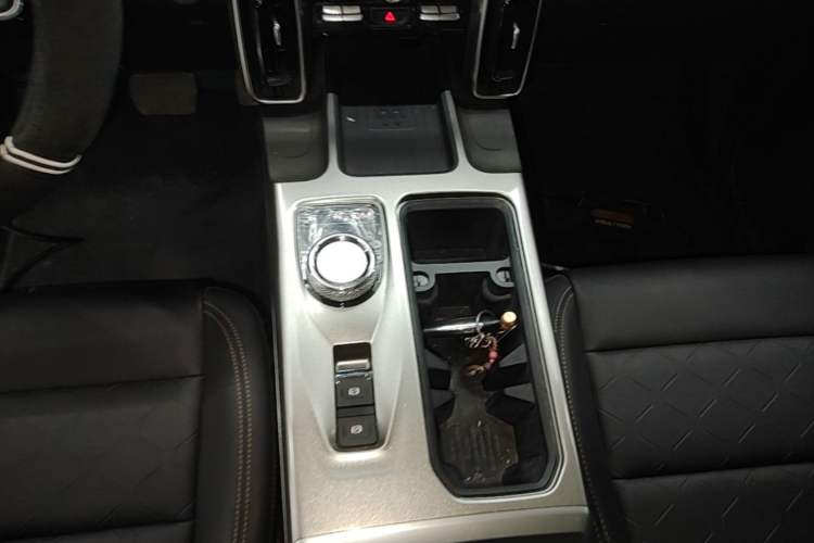 Used Haval DARGO 2022 1.5T DCT Two-Wheel Drive Labrador Edition Gear Lever