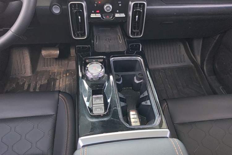 Used Haval DARGO 2022 1.5T DCT Two-Wheel Drive Mastiff Pursuit Edition Gear Lever