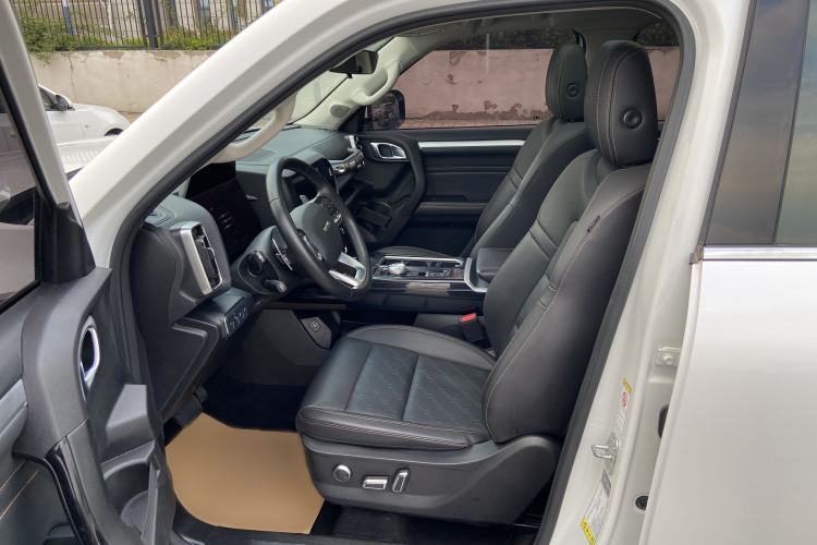 Used Haval DARGO 2022 2.0T DCT 4x4 Chinese Rural Dog Edition Interior 4