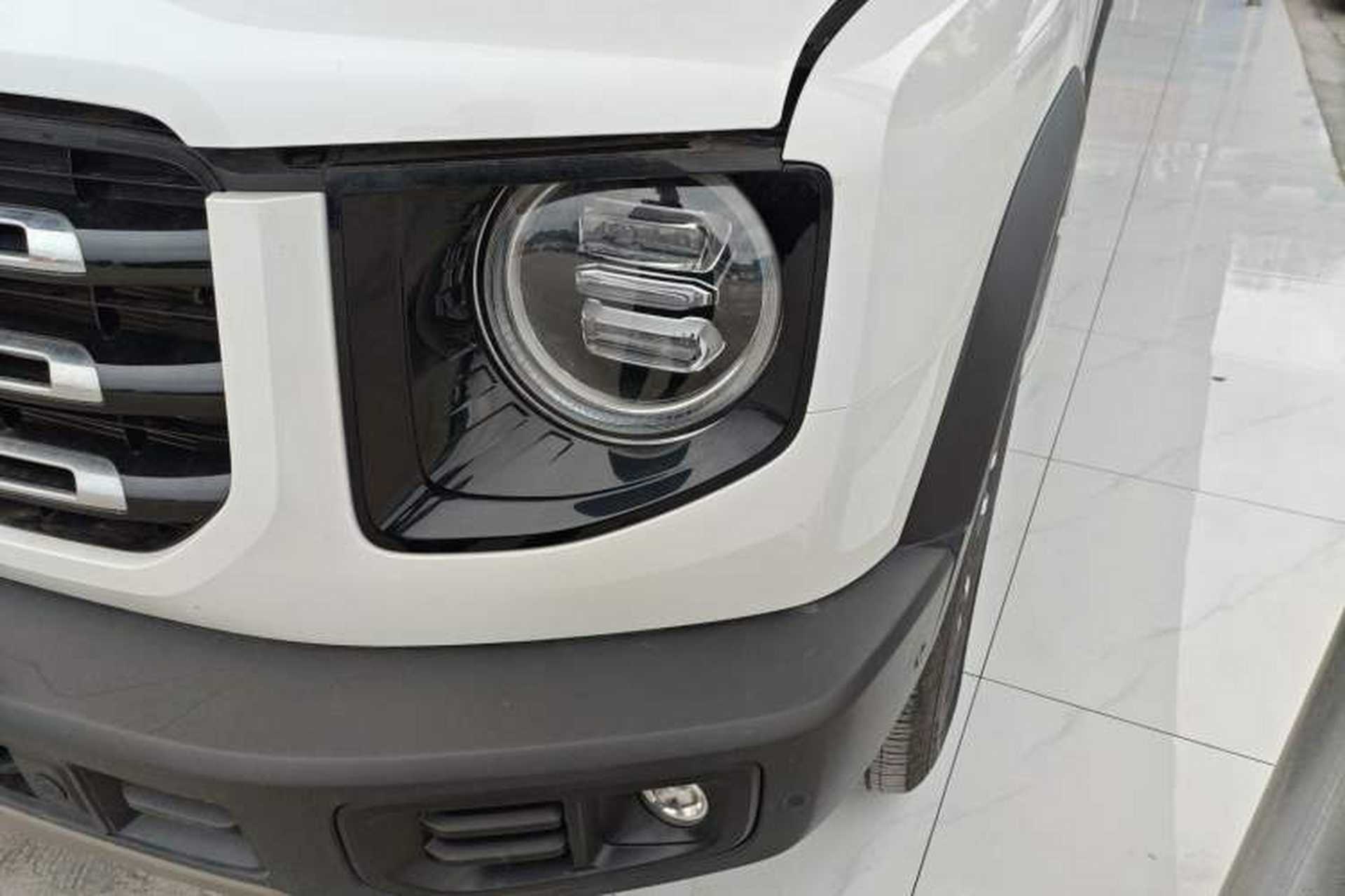 Used Haval DARGO 2022 1.5T DCT Two-Wheel Drive Mastiff Edition Left Front Headlight