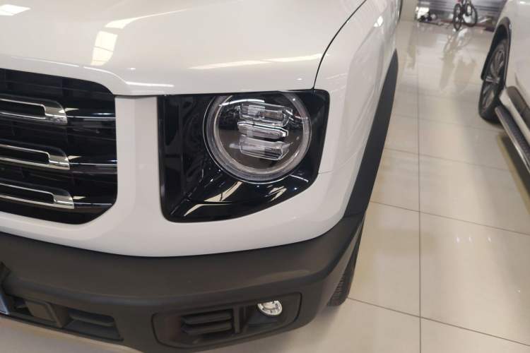 Used Haval DARGO 2022 1.5T DCT Two-Wheel Drive Labrador Edition Left Front Headlight