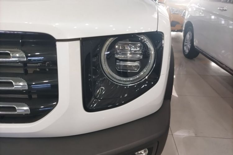 Used Haval DARGO 2022 1.5T DCT Two-Wheel Drive Labrador Edition Left Front Headlight