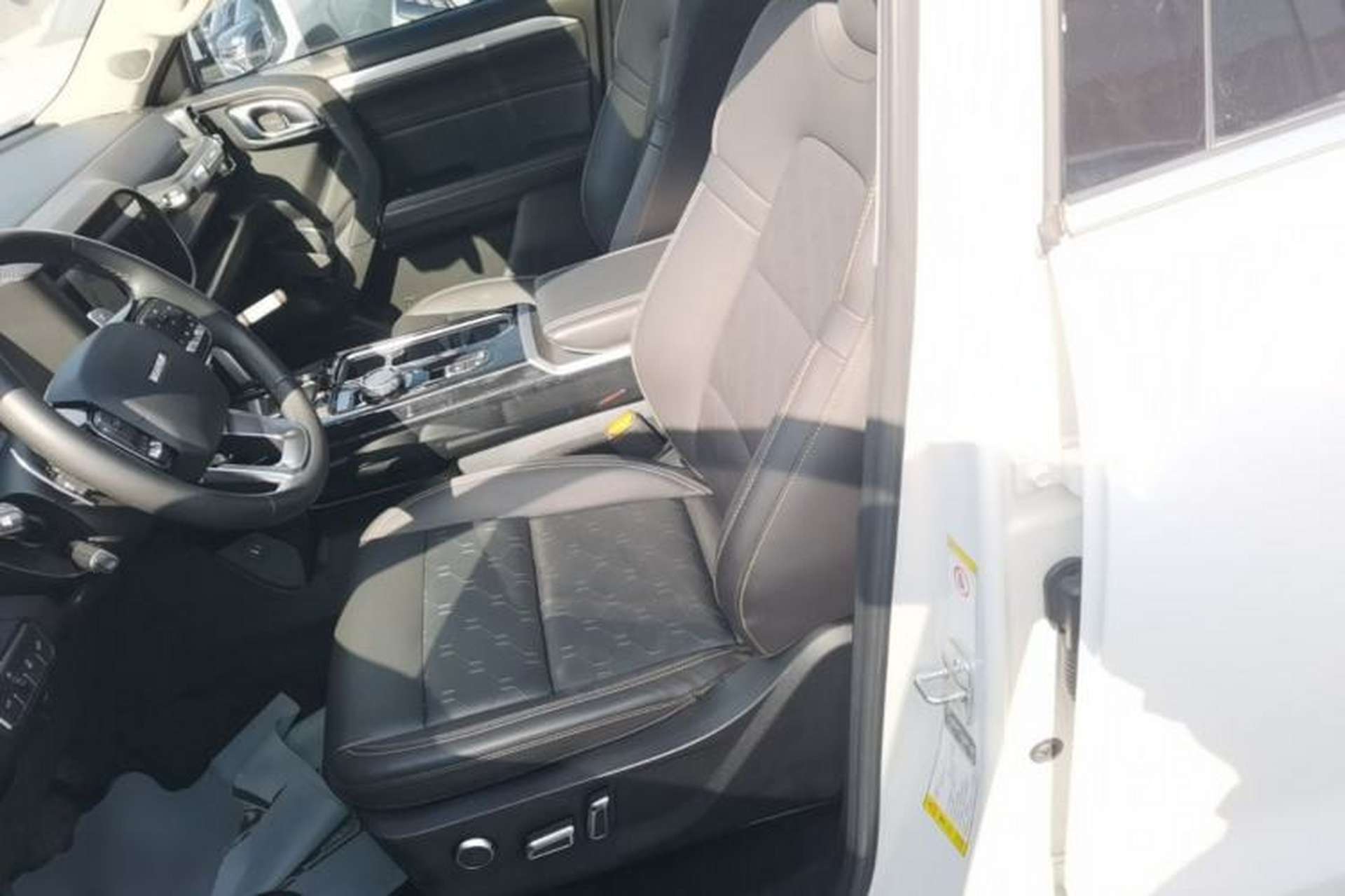 Used Haval DARGO 2022 1.5T DCT Two-Wheel Drive Border Collie Edition Left Front Seat