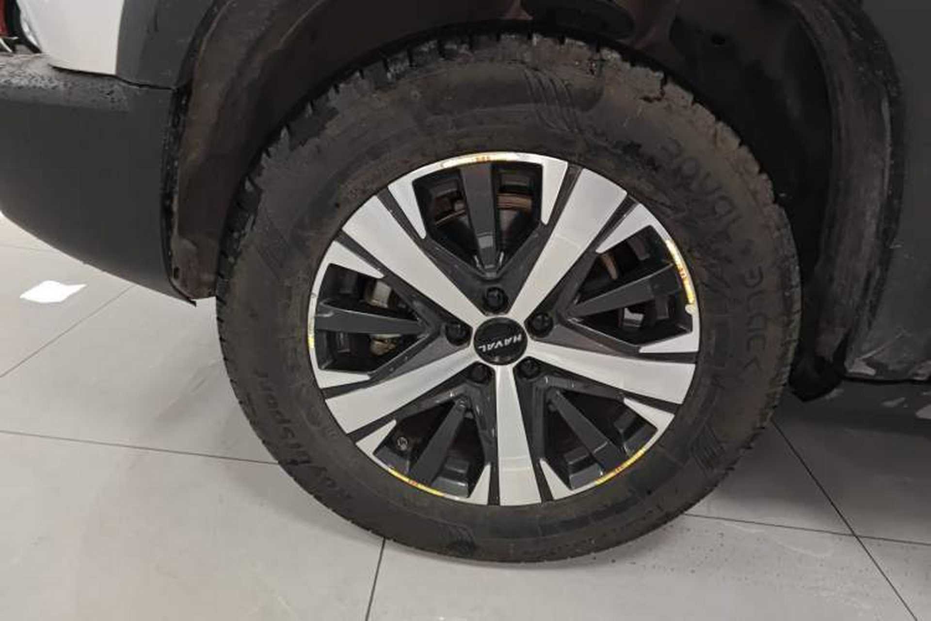 Used Haval DARGO 2022 1.5T DCT Two-Wheel Drive Labrador Edition Left Front Wheel Hub