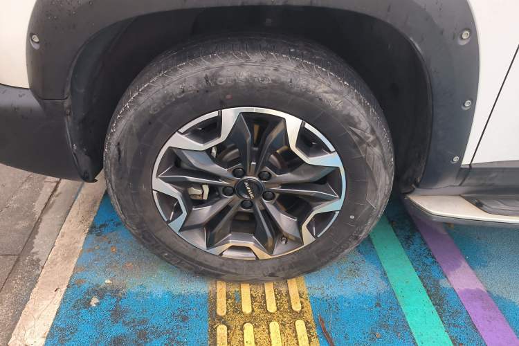 Used Haval DARGO 2022 2.0T DCT 4x4 Chinese Rural Dog Hunting Edition Left Front Wheel Hub