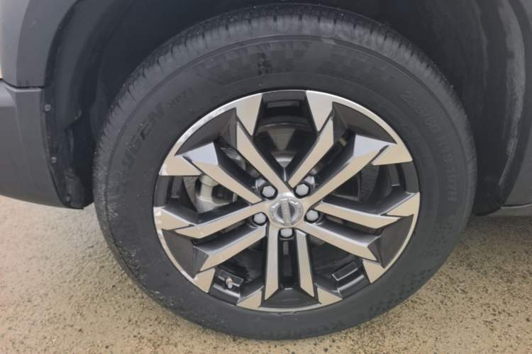 Used Haval DARGO 2022 1.5T DCT Two-Wheel Drive Border Collie Edition Left Front Wheel Hub