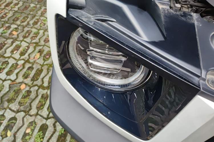 Used Haval DARGO 2022 1.5T DCT Two-Wheel Drive Border Collie Edition Right Front Headlight