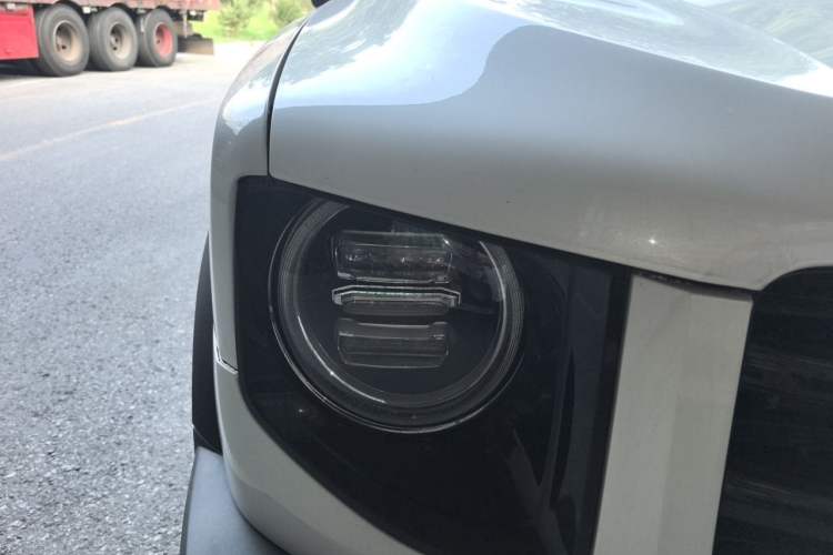 Used Haval DARGO 2022 2.0T DCT All-Wheel-Drive Xiaotianque Version Right Front Headlight