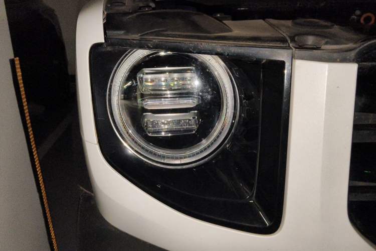 Used Haval DARGO 2022 1.5T DCT Two-Wheel Drive Border Collie Edition Right Front Headlight
