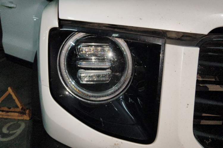 Used Haval DARGO 2022 1.5T DCT Two-Wheel Drive Border Collie Edition Right Front Headlight
