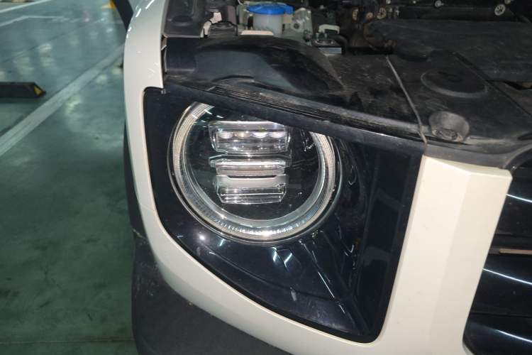 Used Haval DARGO 2022 1.5T DCT Two-Wheel Drive Border Collie Edition Right Front Headlight