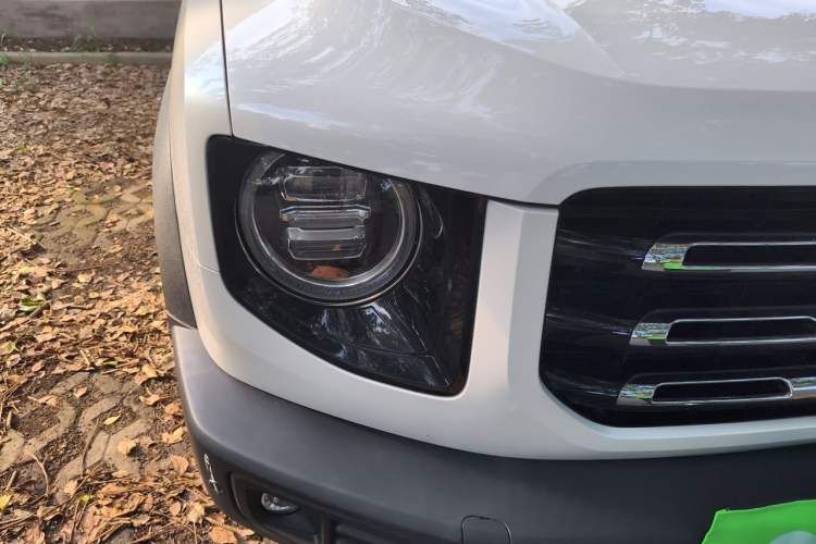 Used Haval DARGO 2022 1.5T DCT Two-Wheel Drive Border Collie Edition Right Front Headlight
