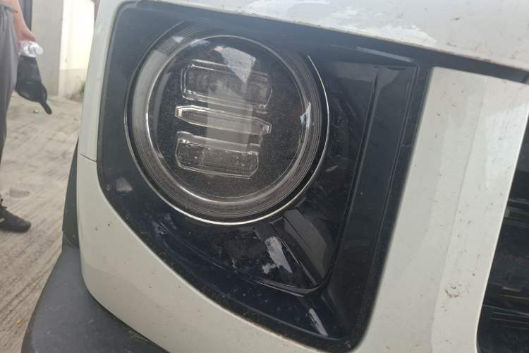 Used Haval DARGO 2022 2.0T DCT All-Wheel-Drive Xiaotianque Version Right Front Headlight