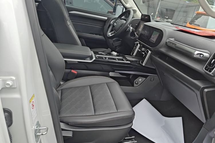 Used Haval DARGO 2022 2.0T DCT 4x4 Chinese Rural Dog Edition Right Front Seat