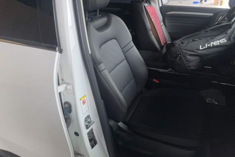 Used Haval DARGO 2022 2.0T DCT 4x4 Chinese Rural Dog Edition Right Front Seat