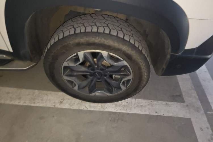 Used Haval DARGO 2022 2.0T DCT 4x4 Chinese Rural Dog Hunting Edition Right Front Wheel Hub