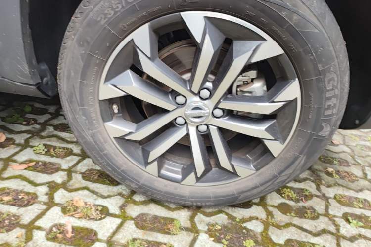 Used Haval DARGO 2022 1.5T DCT Two-Wheel Drive Border Collie Edition Right Front Wheel Hub