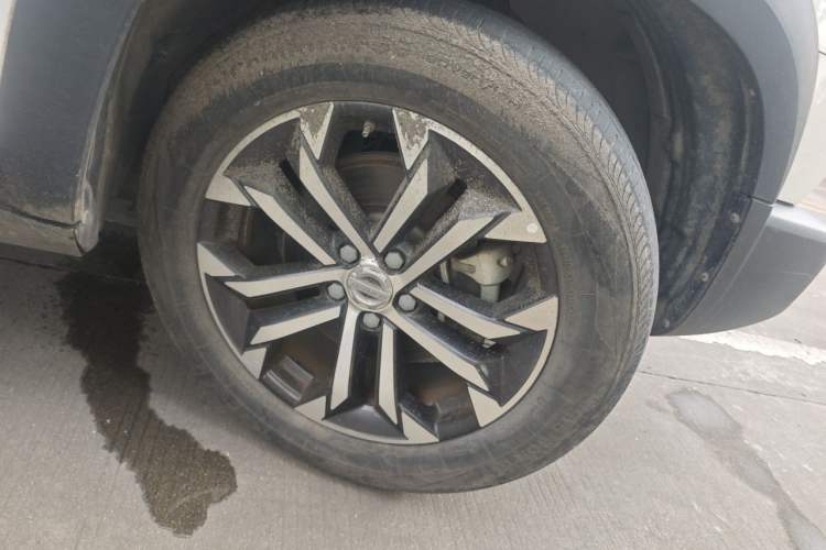 Used Haval DARGO 2022 1.5T DCT Two-Wheel Drive Border Collie Edition Right Front Wheel Hub