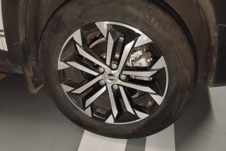 Used Haval DARGO 2022 1.5T DCT Two-Wheel Drive Border Collie Edition Right Front Wheel Hub