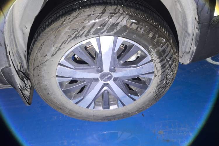 Used Haval DARGO 2022 1.5T DCT Two-Wheel Drive Labrador Edition Right Front Wheel Hub
