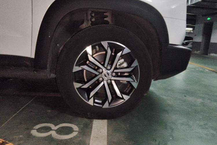 Used Haval DARGO 2022 1.5T DCT Two-Wheel Drive Border Collie Edition Right Front Wheel Hub