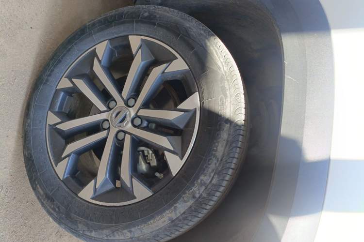 Used Haval DARGO 2022 1.5T DCT Two-Wheel Drive Border Collie Edition Right Front Wheel Hub