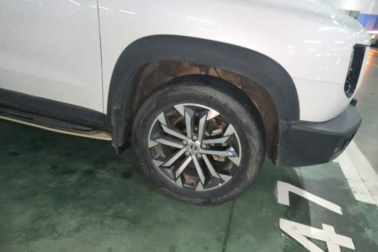 Used Haval DARGO 2022 1.5T DCT Two-Wheel Drive Border Collie Edition Right Front Wheel Hub