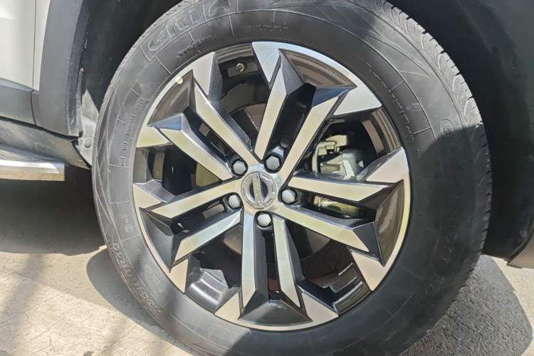 Used Haval DARGO 2022 1.5T DCT Two-Wheel Drive Border Collie Edition Right Front Wheel Hub