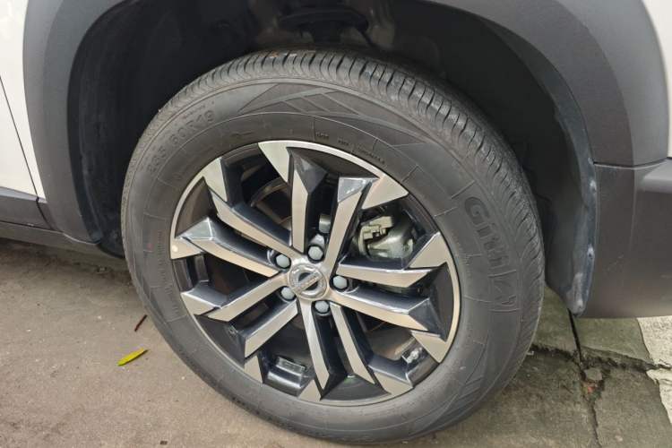 Used Haval DARGO 2022 1.5T DCT Two-Wheel Drive Border Collie Edition Right Front Wheel Hub
