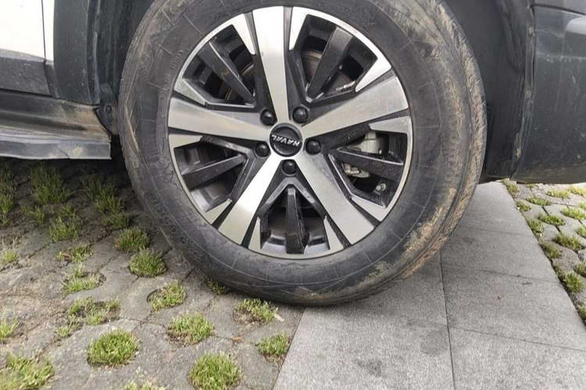 Used Haval DARGO 2022 1.5T DCT Two-Wheel Drive Labrador Edition Right Front Wheel Hub