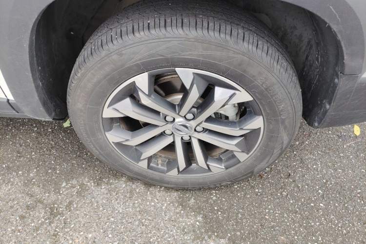 Used Haval DARGO 2022 1.5T DCT Two-Wheel Drive Border Collie Edition Right Front Wheel Hub