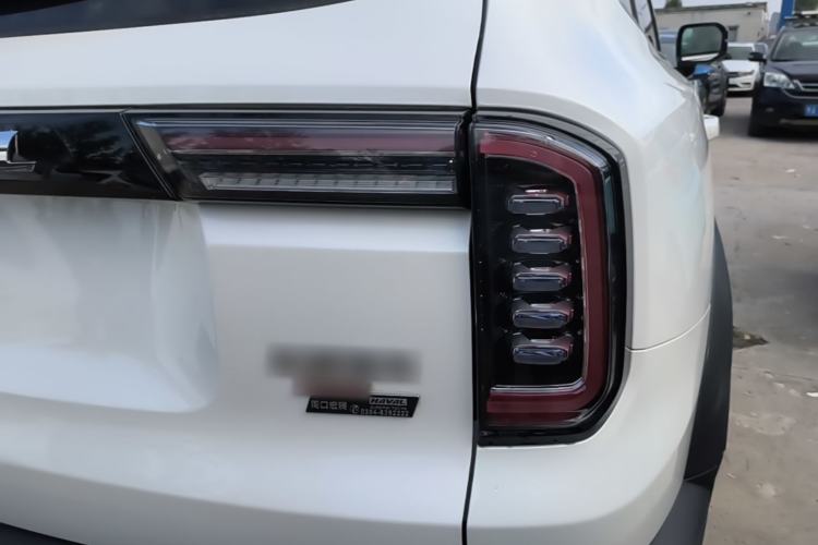Used Haval DARGO 2022 1.5T DCT Two-Wheel Drive Border Collie Edition Right Rear Taillight