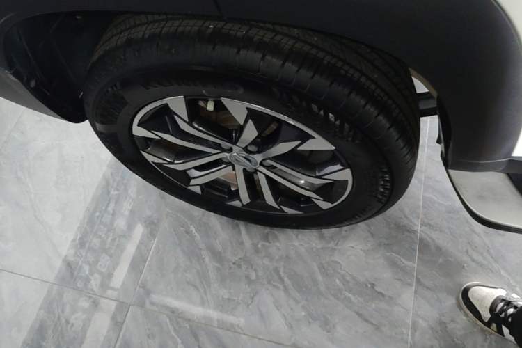 Used Haval DARGO 2022 1.5T DCT Two-Wheel Drive Mastiff Edition Right Rear Wheel Hub