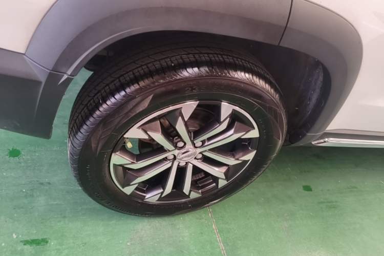Used Haval DARGO 2022 2.0T DCT Two-Wheel Drive Huazhong Hound Edition Right Rear Wheel Hub