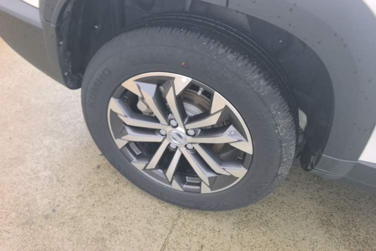 Used Haval DARGO 2022 1.5T DCT Two-Wheel Drive Border Collie Edition Right Rear Wheel Hub