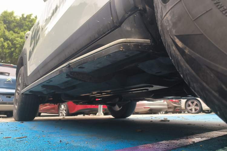 Used Haval DARGO 2022 2.0T DCT 4x4 Chinese Rural Dog Hunting Edition Right Side Sill