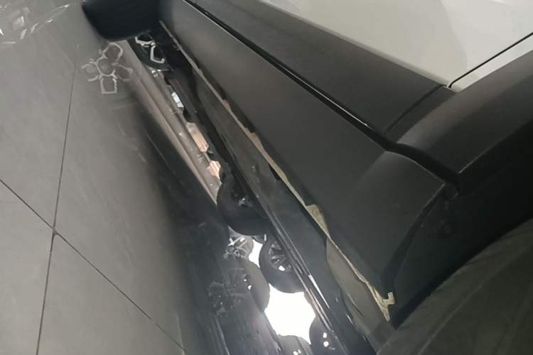 Used Haval DARGO 2022 1.5T DCT Two-Wheel Drive Border Collie Edition Right Side Sill