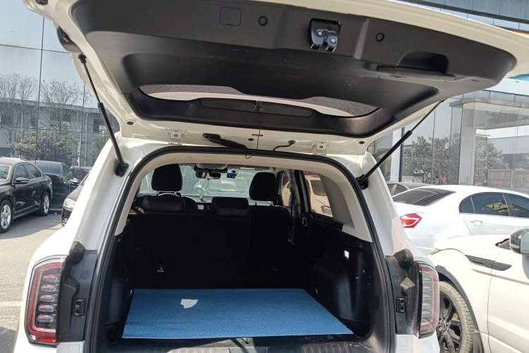 Used Haval DARGO 2022 1.5T DCT Two-Wheel Drive Labrador Edition Trunk