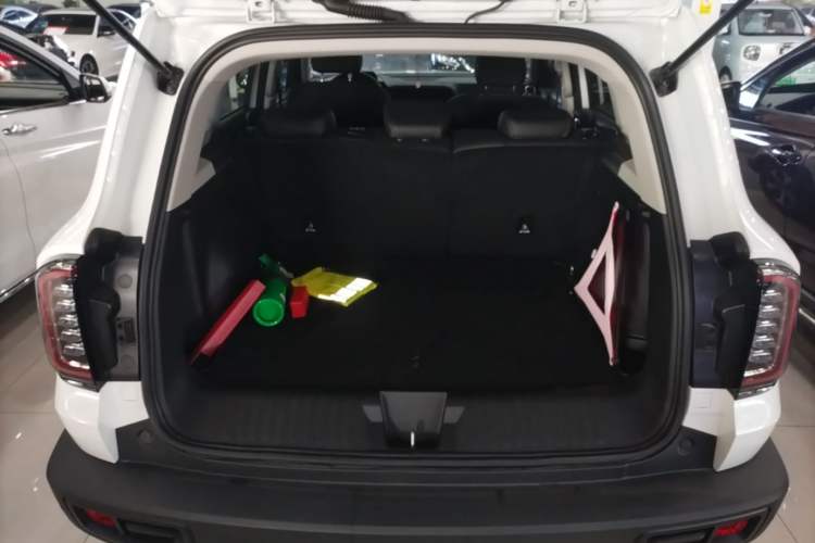 Used Haval DARGO 2022 1.5T DCT Two-Wheel Drive Labrador Edition Trunk