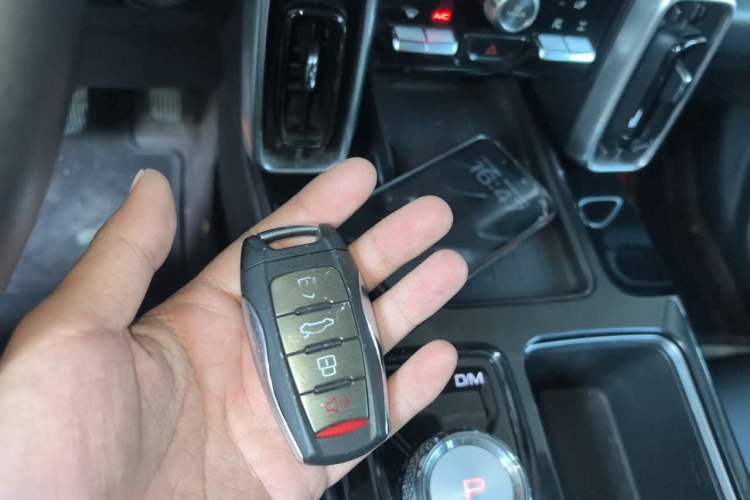 Used Haval DARGO 2022 2.0T DCT All-Wheel-Drive Xiaotianque Version Vehicle Key